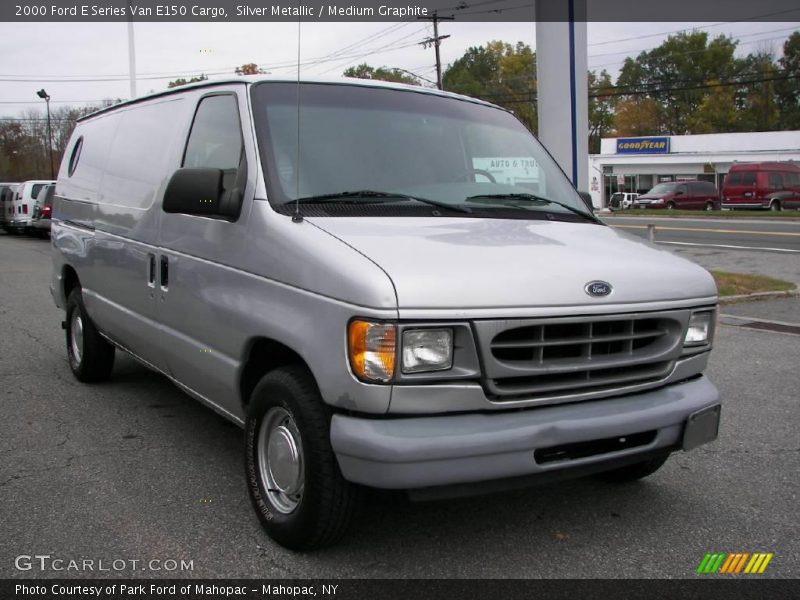 Silver Metallic / Medium Graphite 2000 Ford E Series Van E150 Cargo