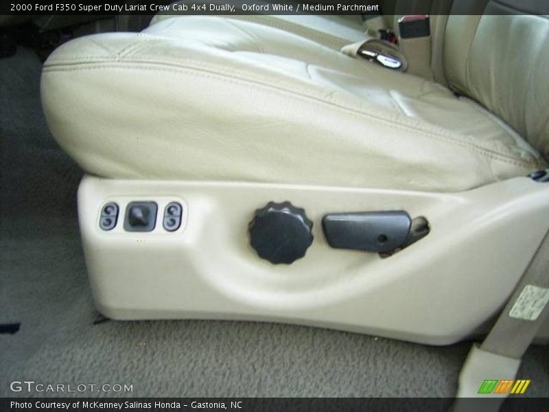 Oxford White / Medium Parchment 2000 Ford F350 Super Duty Lariat Crew Cab 4x4 Dually