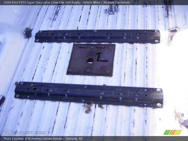 Oxford White / Medium Parchment 2000 Ford F350 Super Duty Lariat Crew Cab 4x4 Dually