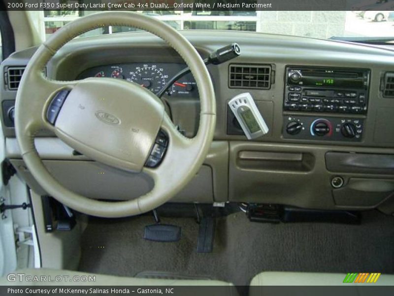 Oxford White / Medium Parchment 2000 Ford F350 Super Duty Lariat Crew Cab 4x4 Dually