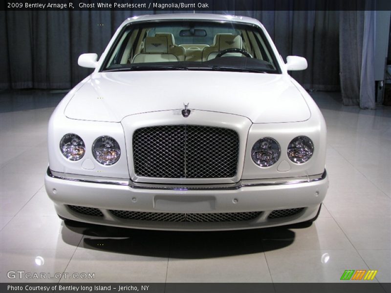 Ghost White Pearlescent / Magnolia/Burnt Oak 2009 Bentley Arnage R