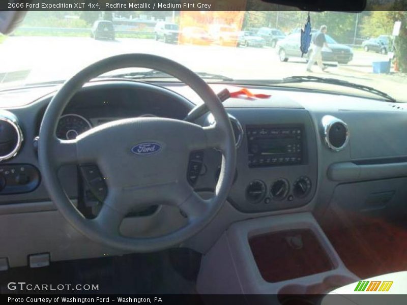 Redfire Metallic / Medium Flint Grey 2006 Ford Expedition XLT 4x4