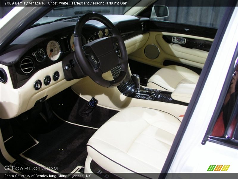 Ghost White Pearlescent / Magnolia/Burnt Oak 2009 Bentley Arnage R