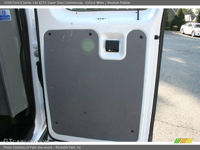 Oxford White / Medium Pebble 2008 Ford E Series Van E250 Super Duty Commericial