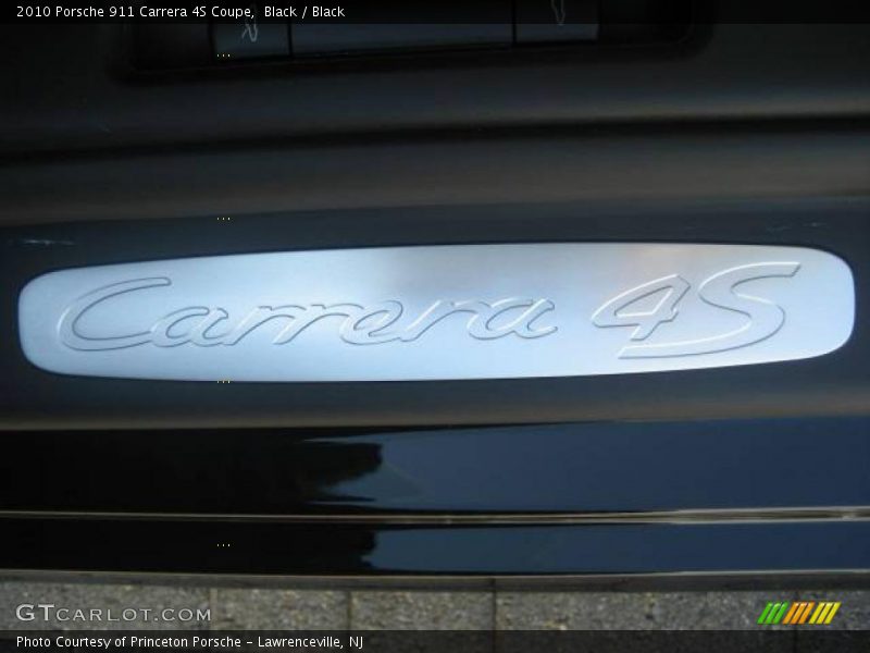  2010 911 Carrera 4S Coupe Logo