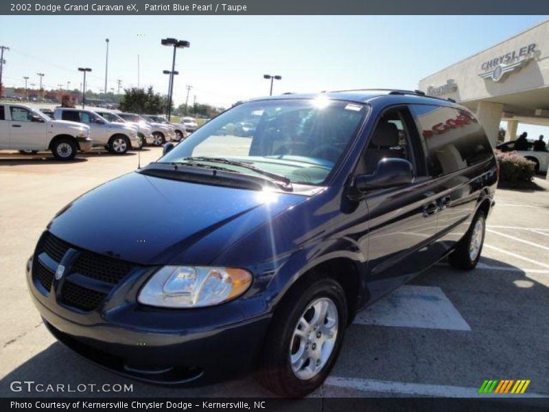Patriot Blue Pearl / Taupe 2002 Dodge Grand Caravan eX