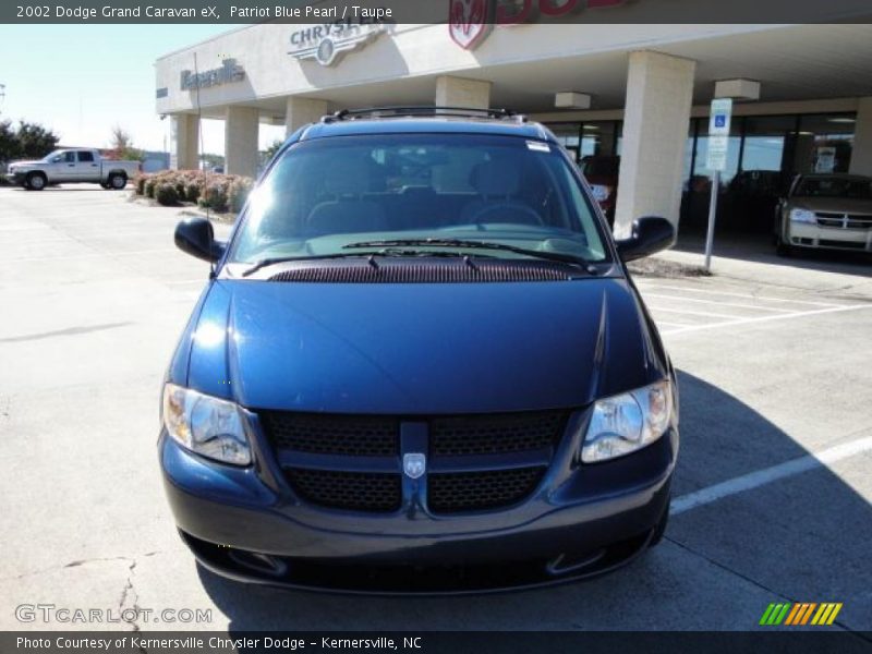 Patriot Blue Pearl / Taupe 2002 Dodge Grand Caravan eX