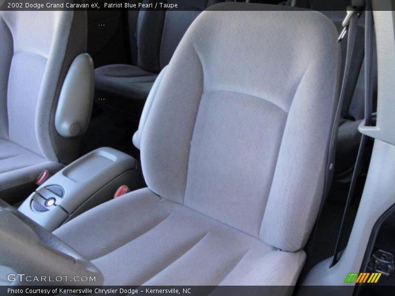 Patriot Blue Pearl / Taupe 2002 Dodge Grand Caravan eX
