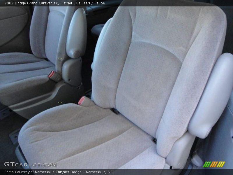 Patriot Blue Pearl / Taupe 2002 Dodge Grand Caravan eX