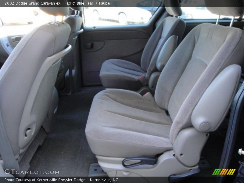 Patriot Blue Pearl / Taupe 2002 Dodge Grand Caravan eX