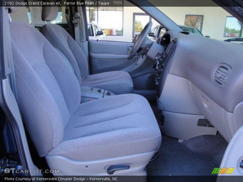 Patriot Blue Pearl / Taupe 2002 Dodge Grand Caravan eX