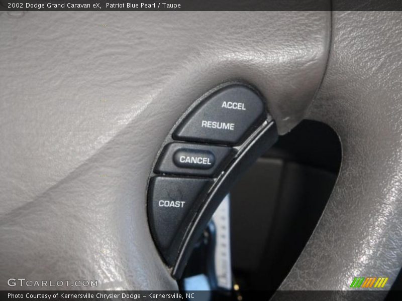 Patriot Blue Pearl / Taupe 2002 Dodge Grand Caravan eX