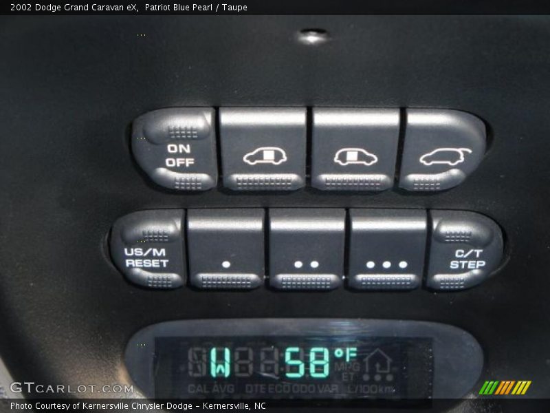 Patriot Blue Pearl / Taupe 2002 Dodge Grand Caravan eX