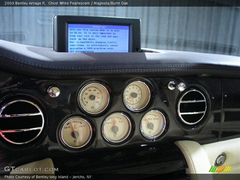 Ghost White Pearlescent / Magnolia/Burnt Oak 2009 Bentley Arnage R