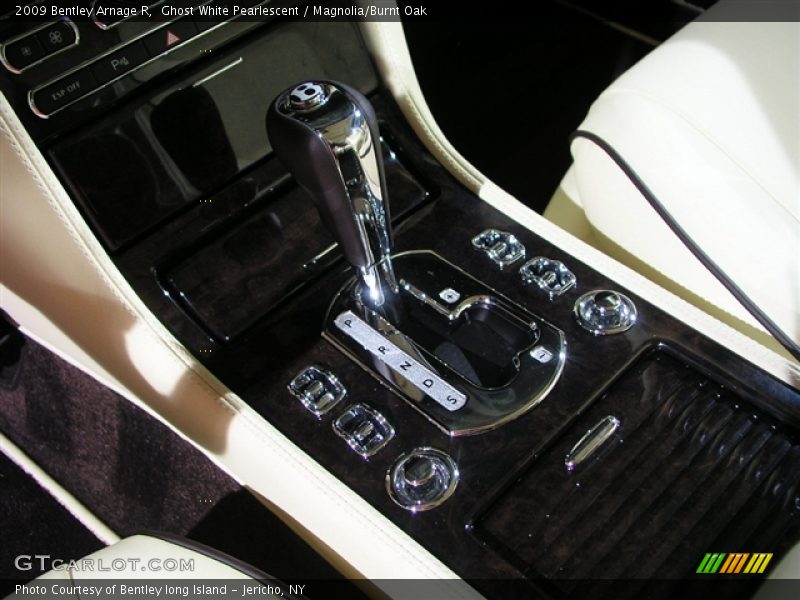 Ghost White Pearlescent / Magnolia/Burnt Oak 2009 Bentley Arnage R