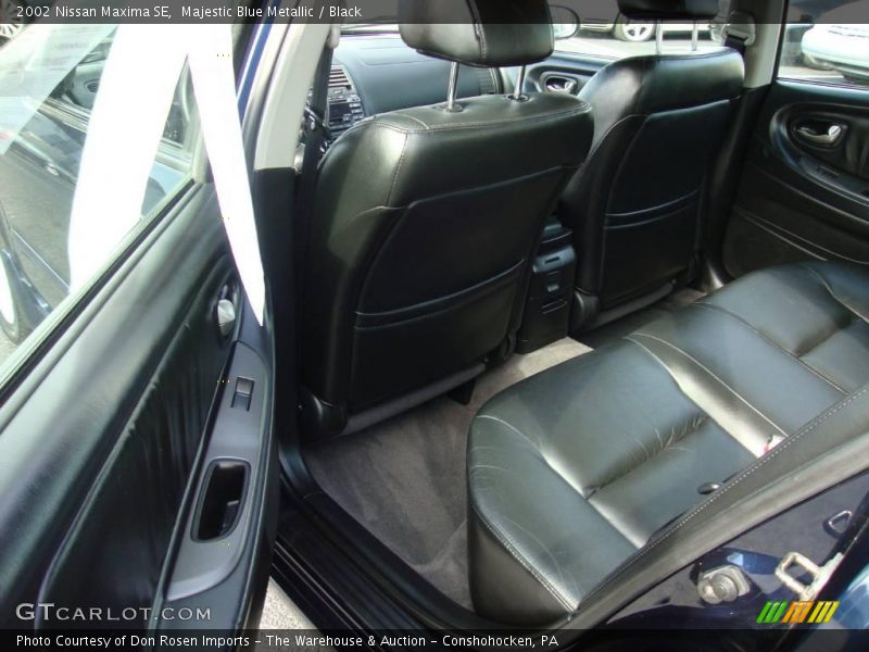 Majestic Blue Metallic / Black 2002 Nissan Maxima SE