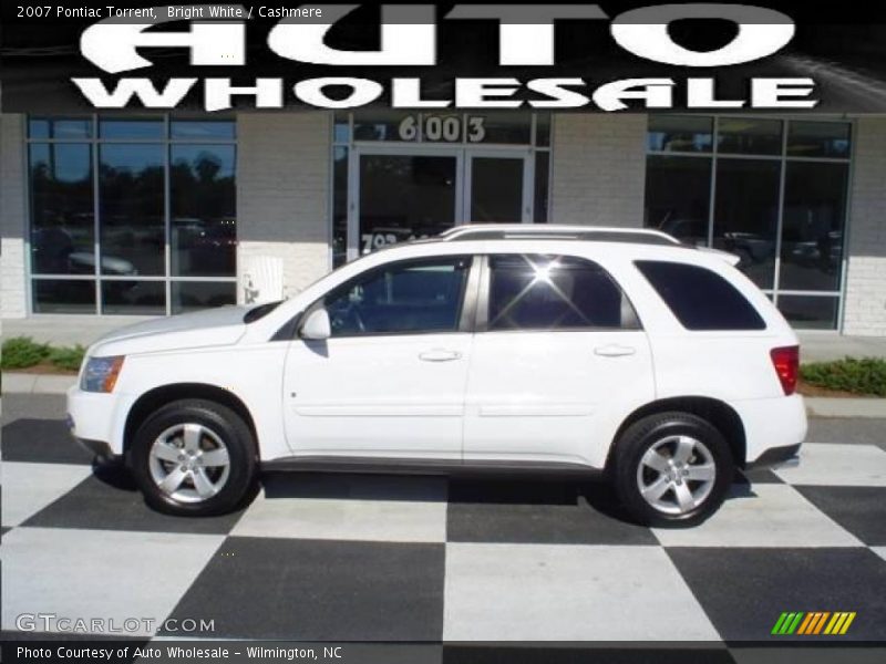 Bright White / Cashmere 2007 Pontiac Torrent