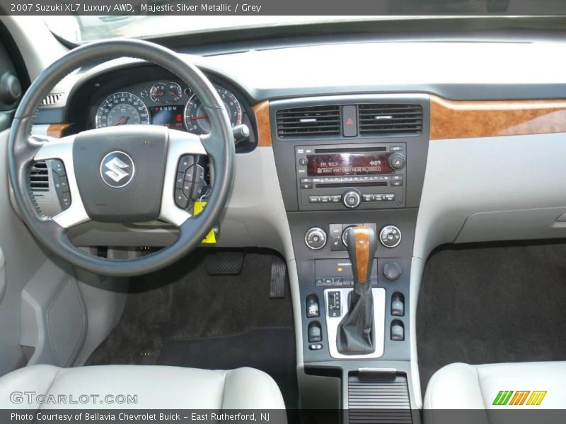 Majestic Silver Metallic / Grey 2007 Suzuki XL7 Luxury AWD