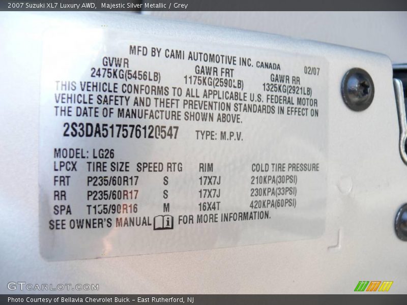 Majestic Silver Metallic / Grey 2007 Suzuki XL7 Luxury AWD