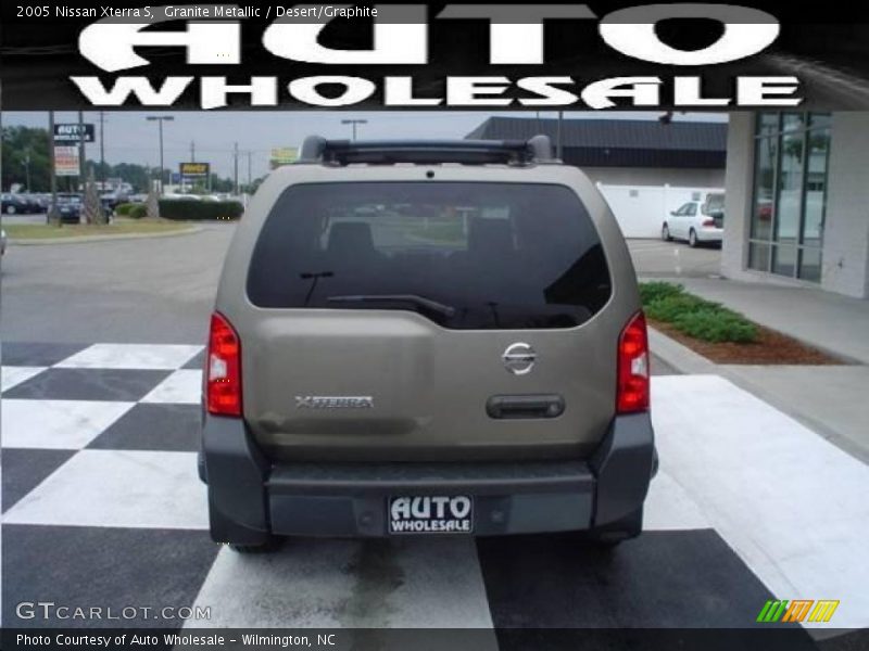 Granite Metallic / Desert/Graphite 2005 Nissan Xterra S