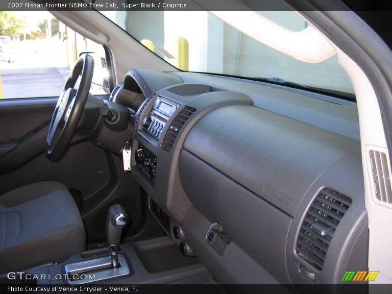 Super Black / Graphite 2007 Nissan Frontier NISMO Crew Cab