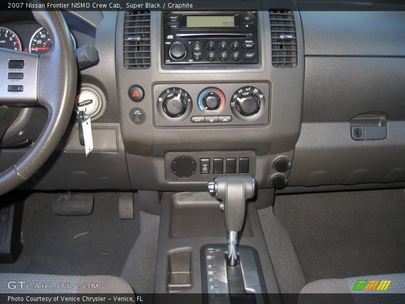 Super Black / Graphite 2007 Nissan Frontier NISMO Crew Cab