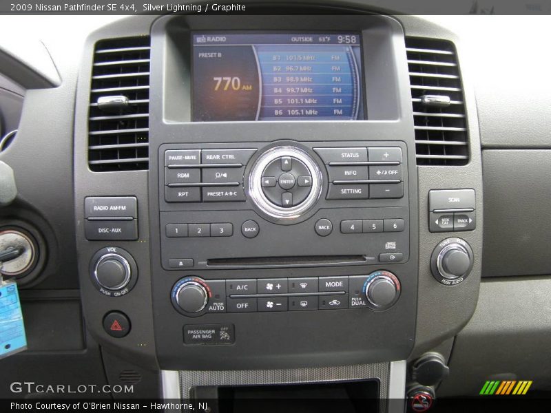 Silver Lightning / Graphite 2009 Nissan Pathfinder SE 4x4