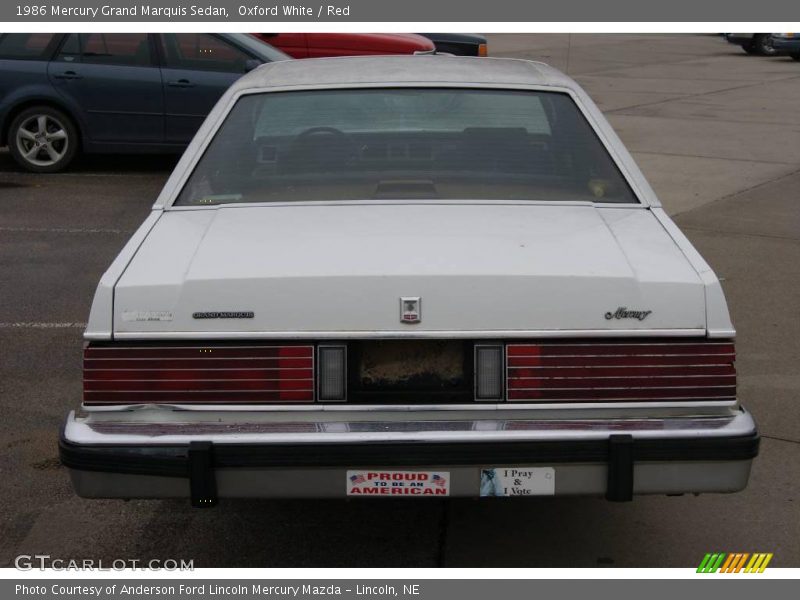 Oxford White / Red 1986 Mercury Grand Marquis Sedan