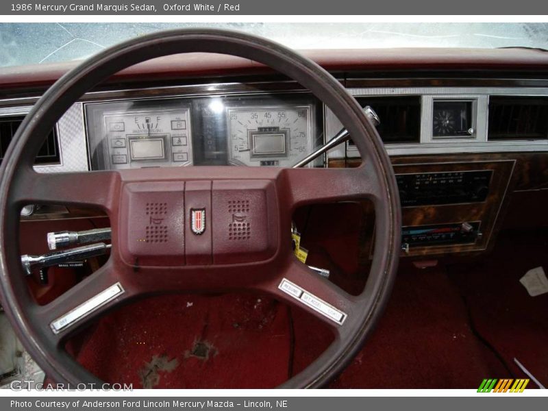 Oxford White / Red 1986 Mercury Grand Marquis Sedan