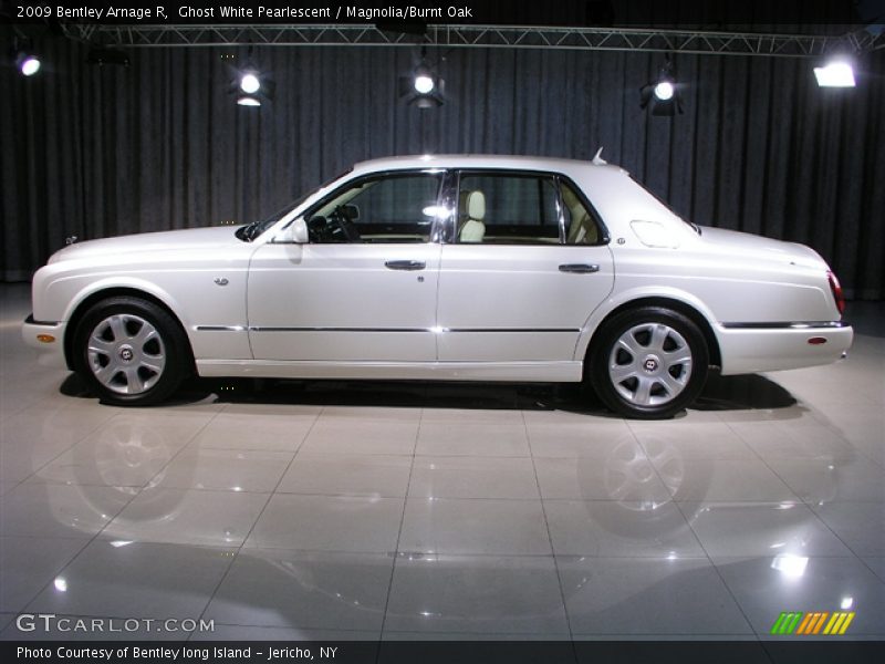 Ghost White Pearlescent / Magnolia/Burnt Oak 2009 Bentley Arnage R