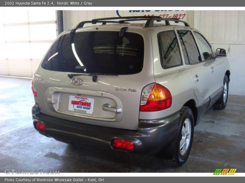 Nordic White / Gray 2002 Hyundai Santa Fe 2.4