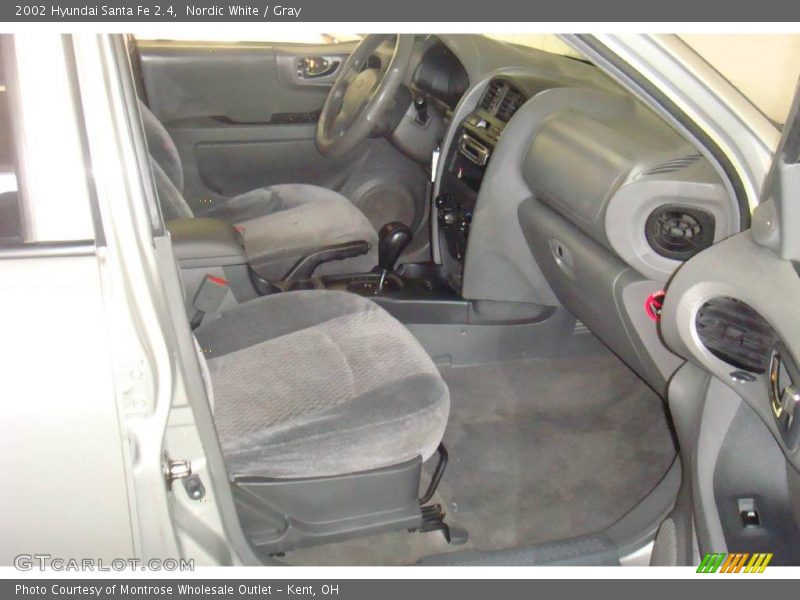 Nordic White / Gray 2002 Hyundai Santa Fe 2.4