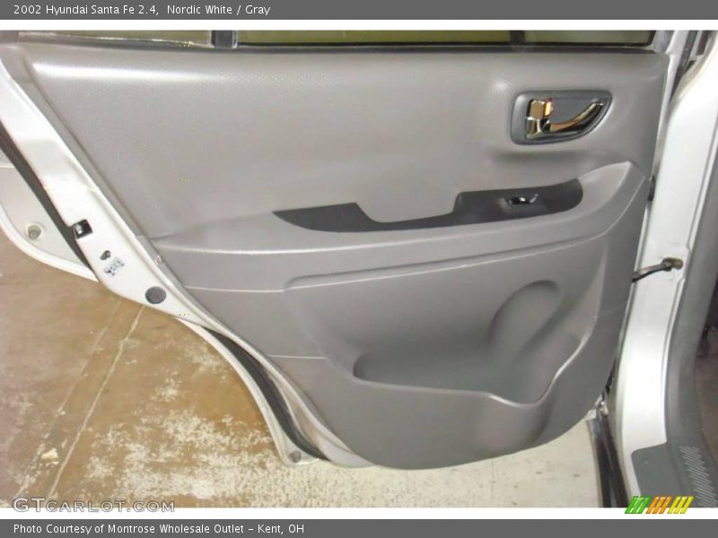 Nordic White / Gray 2002 Hyundai Santa Fe 2.4