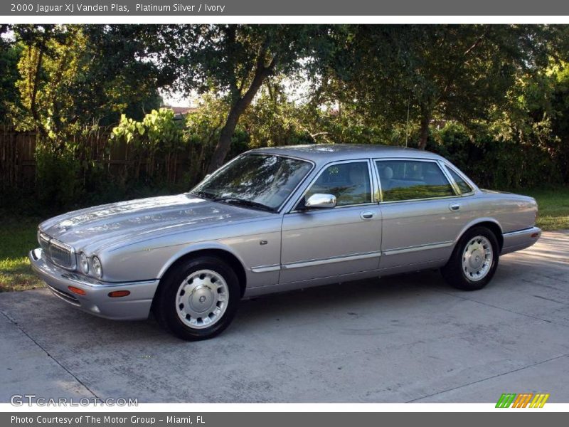 Platinum Silver / Ivory 2000 Jaguar XJ Vanden Plas