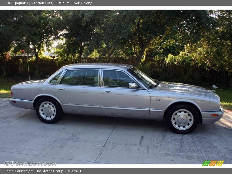 Platinum Silver / Ivory 2000 Jaguar XJ Vanden Plas