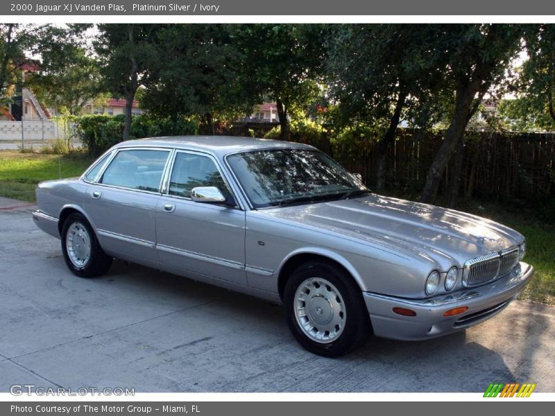 Platinum Silver / Ivory 2000 Jaguar XJ Vanden Plas