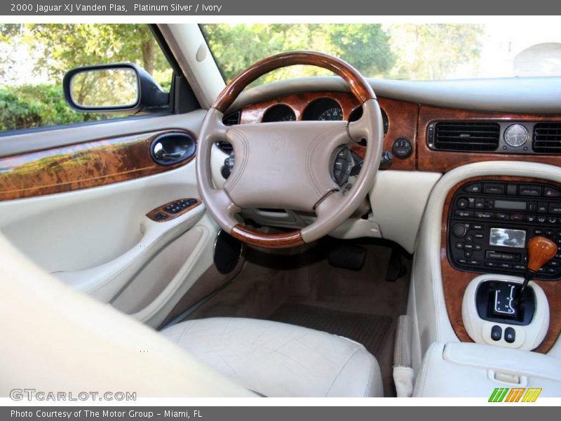Platinum Silver / Ivory 2000 Jaguar XJ Vanden Plas