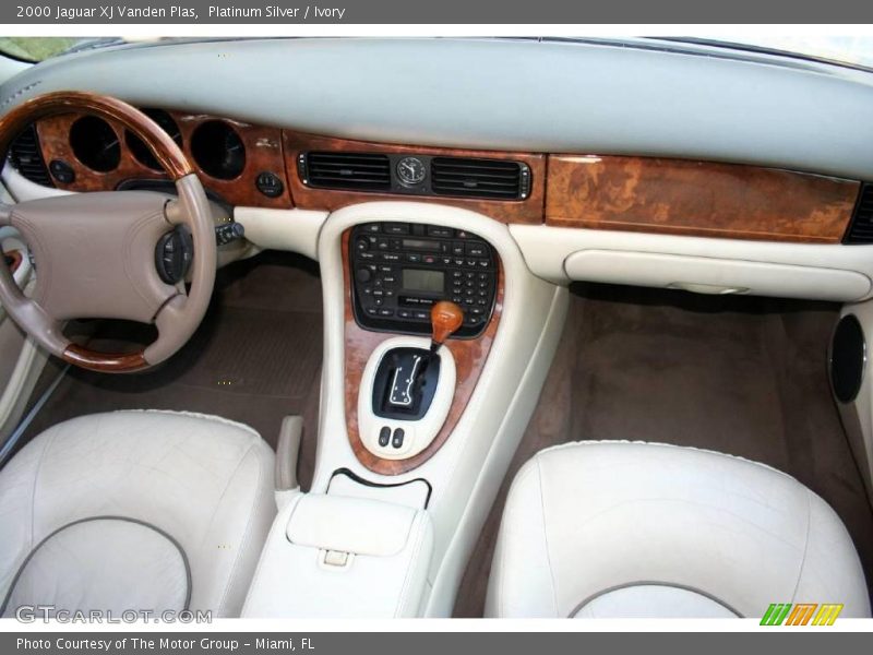 Platinum Silver / Ivory 2000 Jaguar XJ Vanden Plas