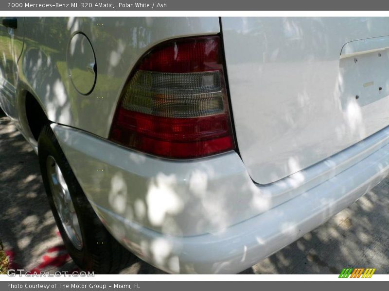 Polar White / Ash 2000 Mercedes-Benz ML 320 4Matic