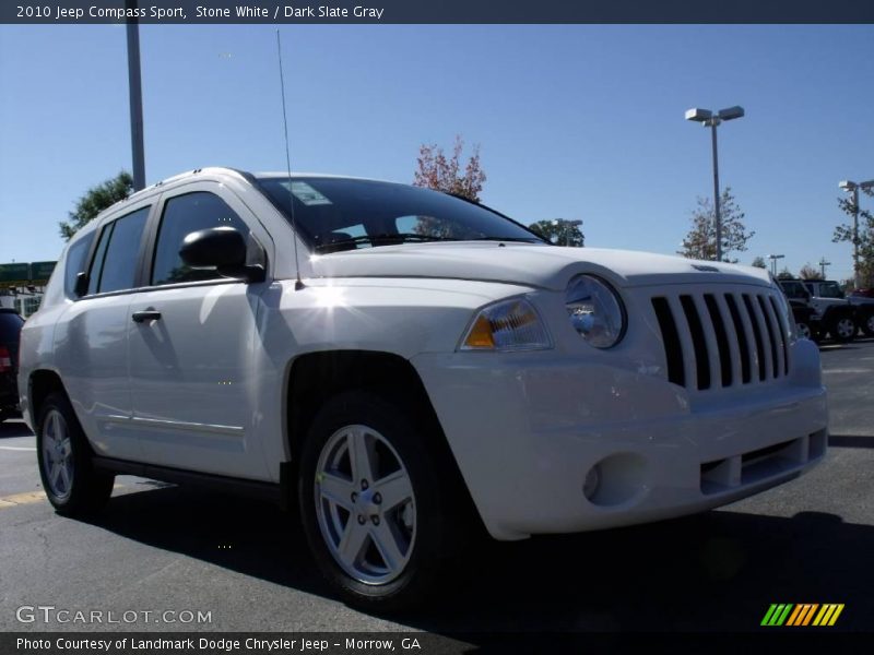Stone White / Dark Slate Gray 2010 Jeep Compass Sport