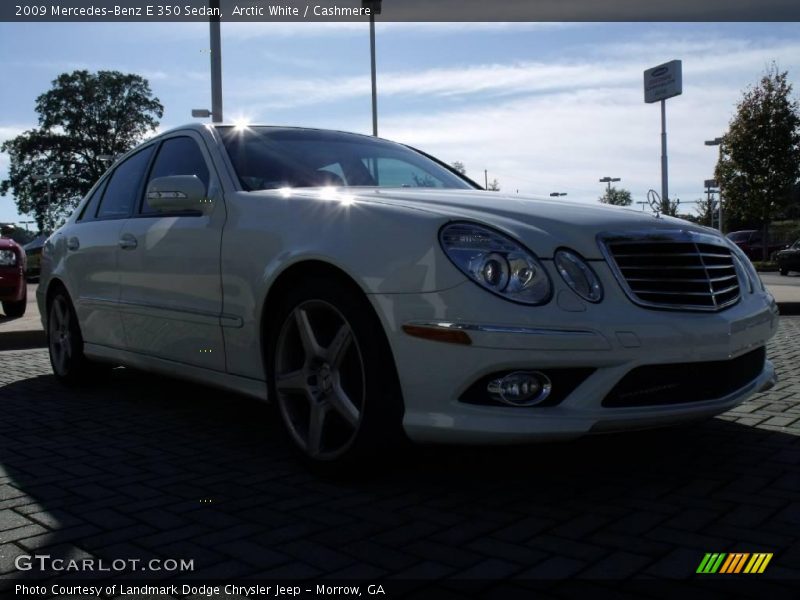 Arctic White / Cashmere 2009 Mercedes-Benz E 350 Sedan