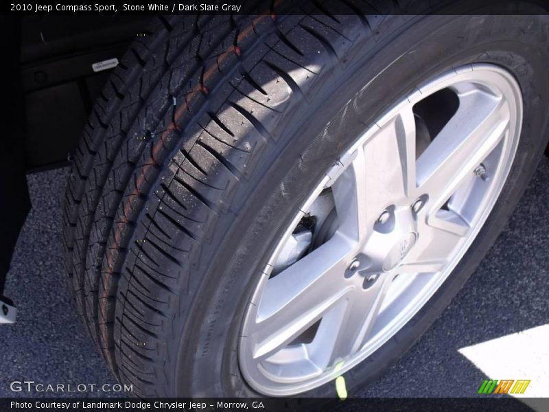 Stone White / Dark Slate Gray 2010 Jeep Compass Sport