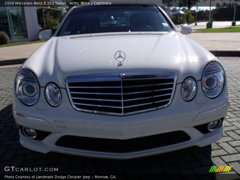Arctic White / Cashmere 2009 Mercedes-Benz E 350 Sedan