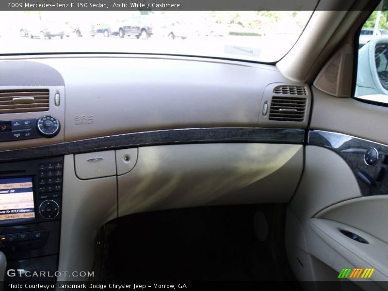 Arctic White / Cashmere 2009 Mercedes-Benz E 350 Sedan