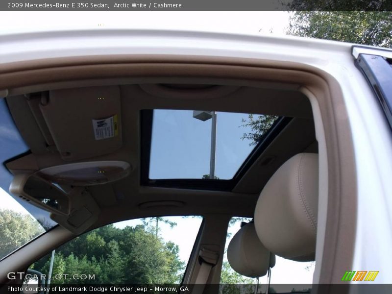 Arctic White / Cashmere 2009 Mercedes-Benz E 350 Sedan