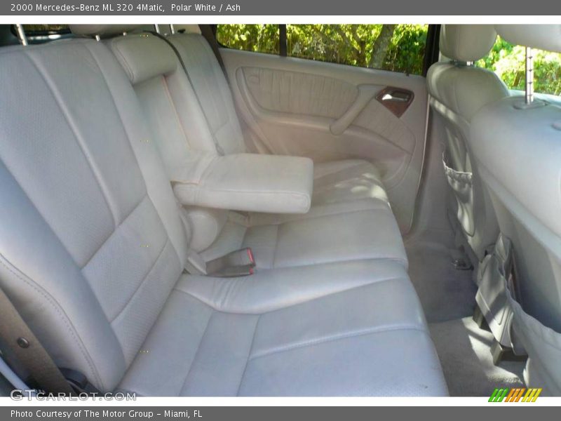 Polar White / Ash 2000 Mercedes-Benz ML 320 4Matic