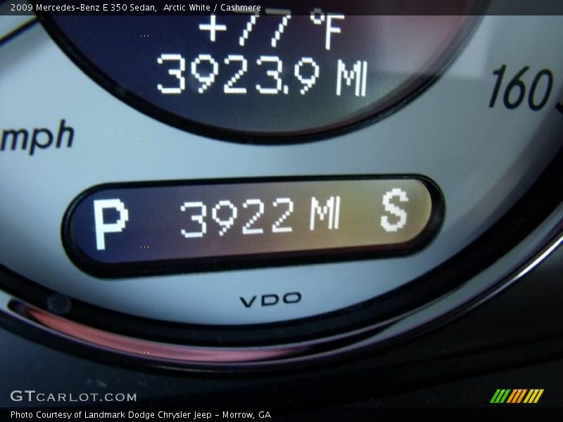 Arctic White / Cashmere 2009 Mercedes-Benz E 350 Sedan