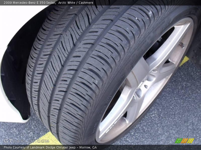 Arctic White / Cashmere 2009 Mercedes-Benz E 350 Sedan