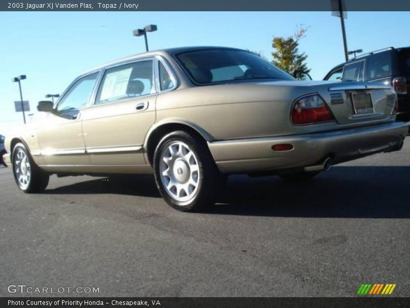 Topaz / Ivory 2003 Jaguar XJ Vanden Plas