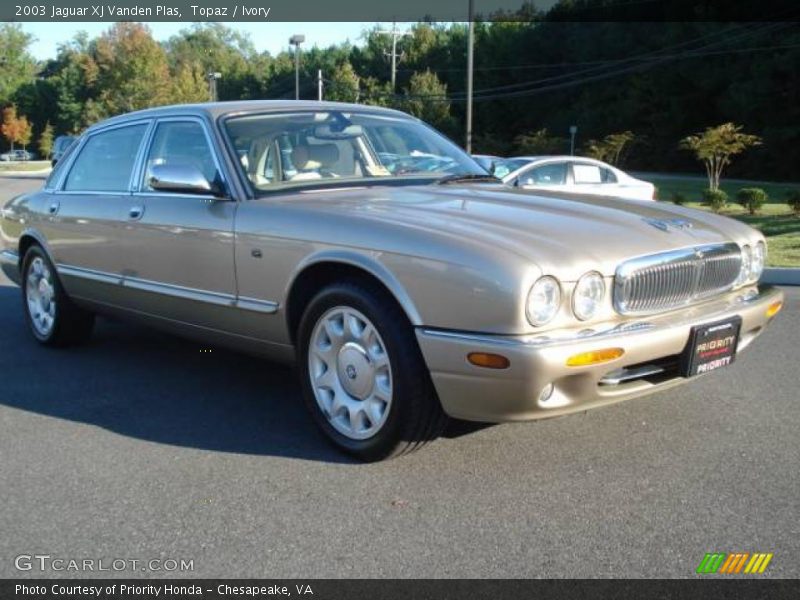 Topaz / Ivory 2003 Jaguar XJ Vanden Plas